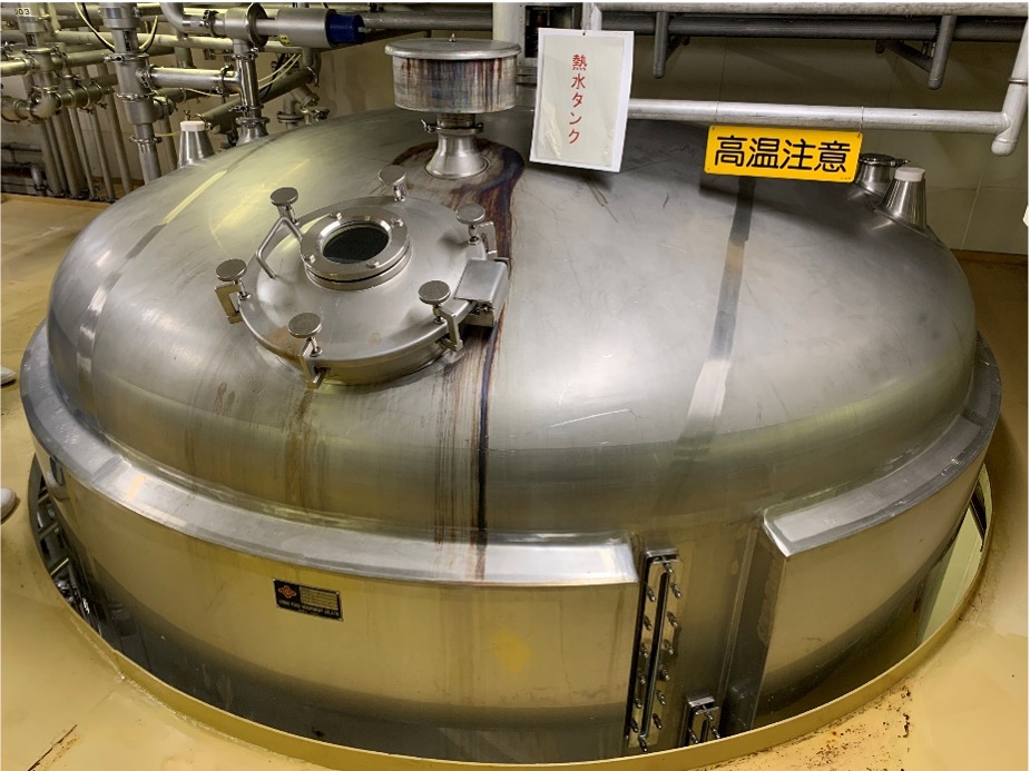 トップヒートバリアー 温水タンク遮熱施工前