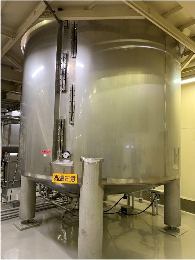 トップヒートバリアー 温水タンク遮熱施工前